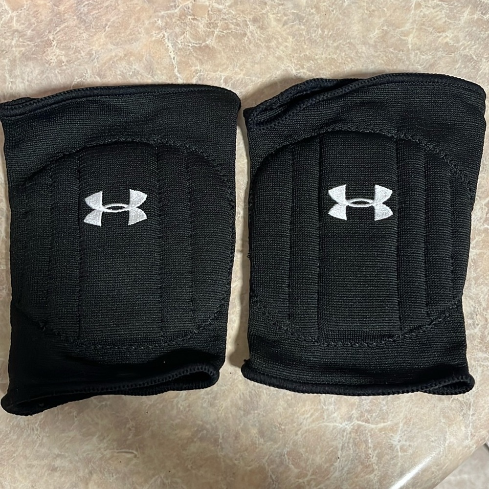 Under Armour kneepads